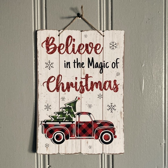 NWT- Believe in the Magic of Christmas 🎄Farmtruck Glittered Wooden Decor Sign - Picture 11 of 17